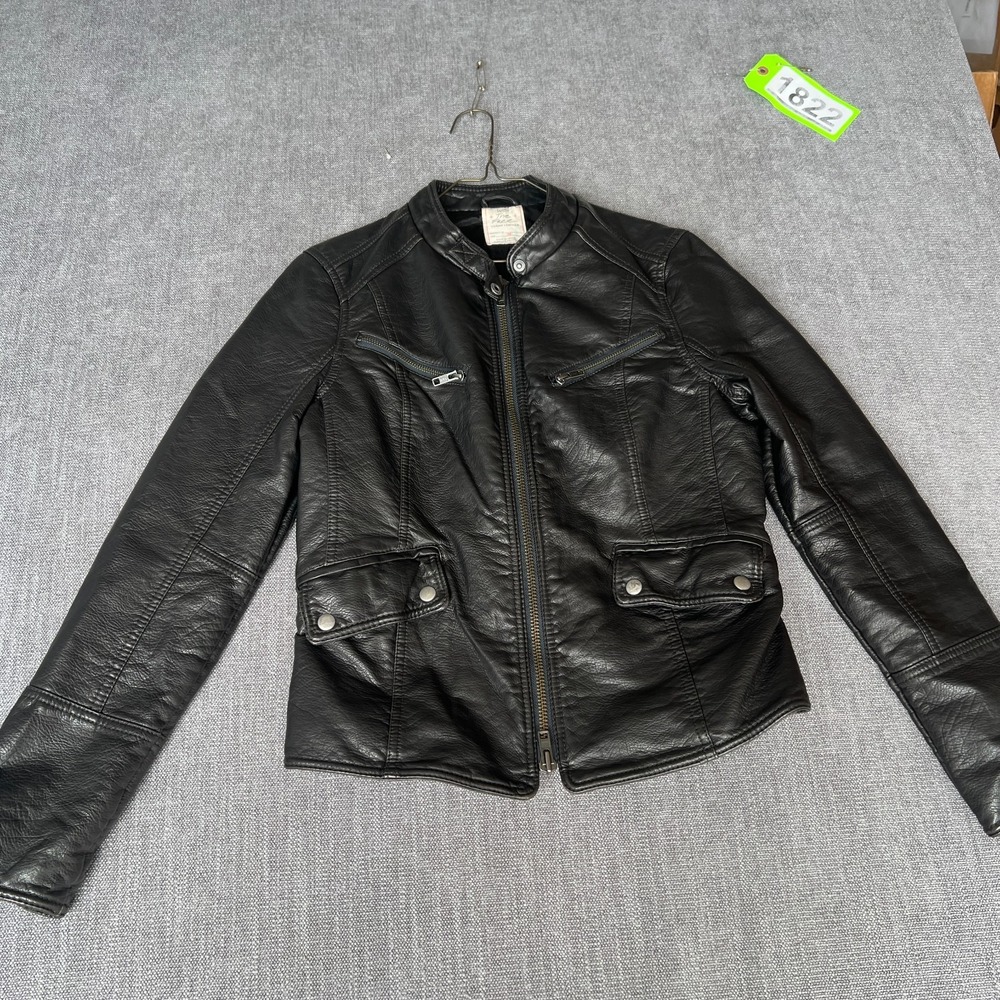 We The Free Vegan Faux Leather Moto Biker Jacket Womens Medium Black Full Zip